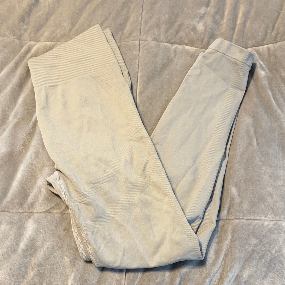 High Waist Scrunch Butt Light Gray Seamless Leggings